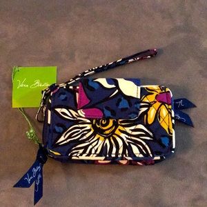 Vera Bradley wristlet in African Violet NWT